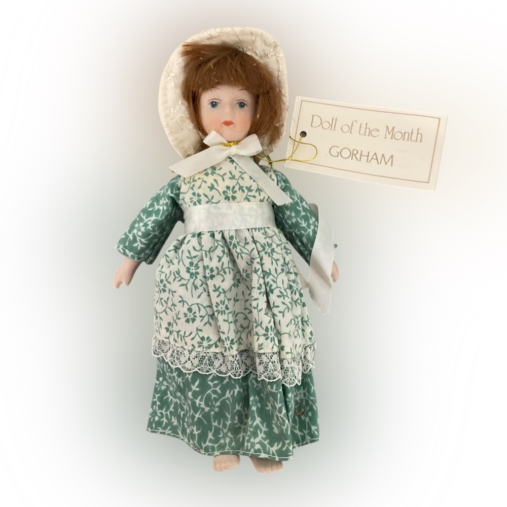 GORHAM WORLD Vintage "Doll of the Month" Porcelain Doll May 1983. Like New
